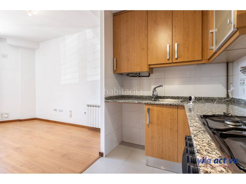 Foto c2b16e8d-f624-4537-bbab-4618974d4f83. Piso impecable en Roc Blanc Terrassa