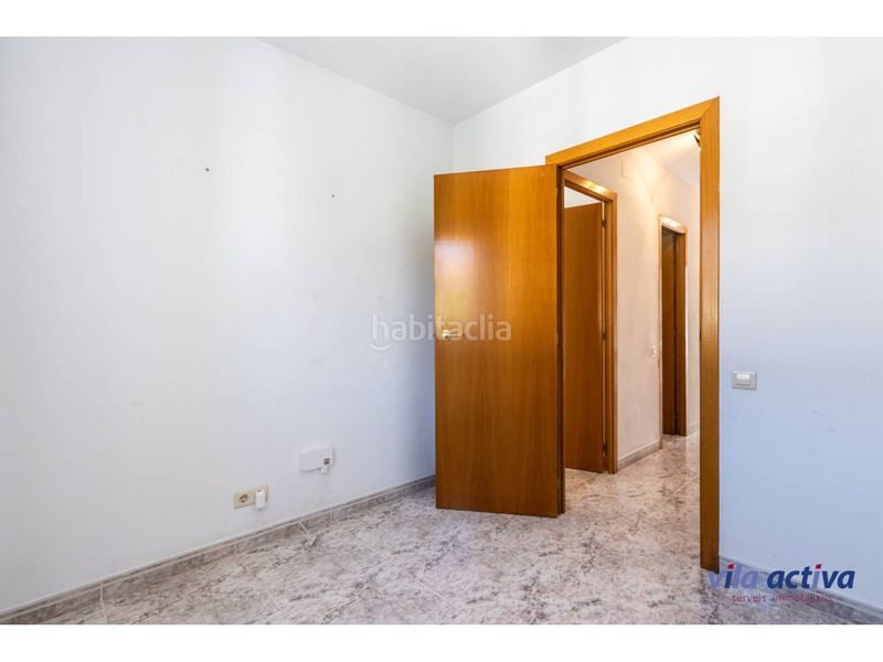 Foto 0af68f2e-6476-4525-8849-6511123eaf56. Casa con patio, garaje y piscina comunitaria en Viladecavalls