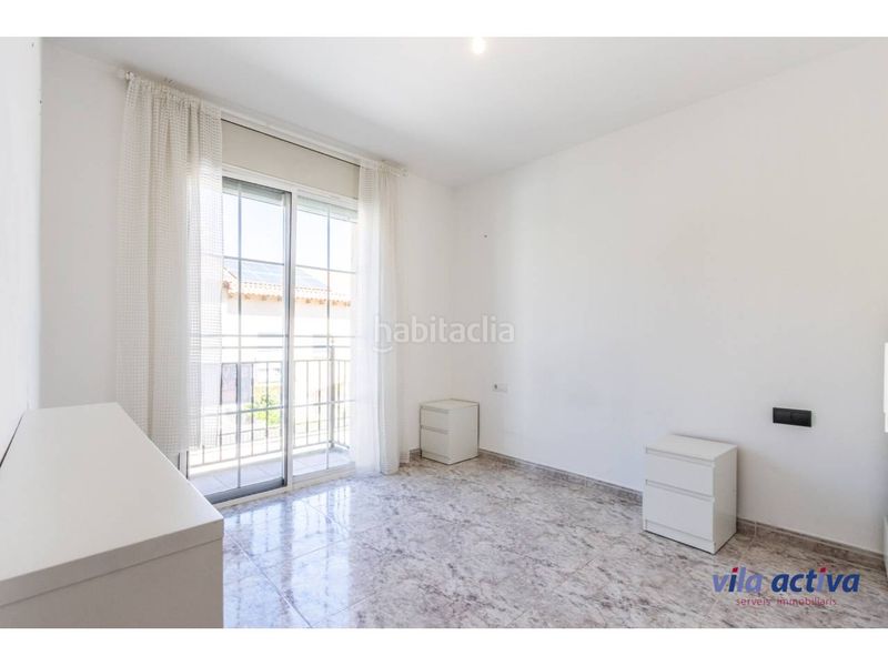 Foto 1111998f-0b46-4ecc-986d-56c31bac1203. Casa con patio, garaje y piscina comunitaria en Viladecavalls