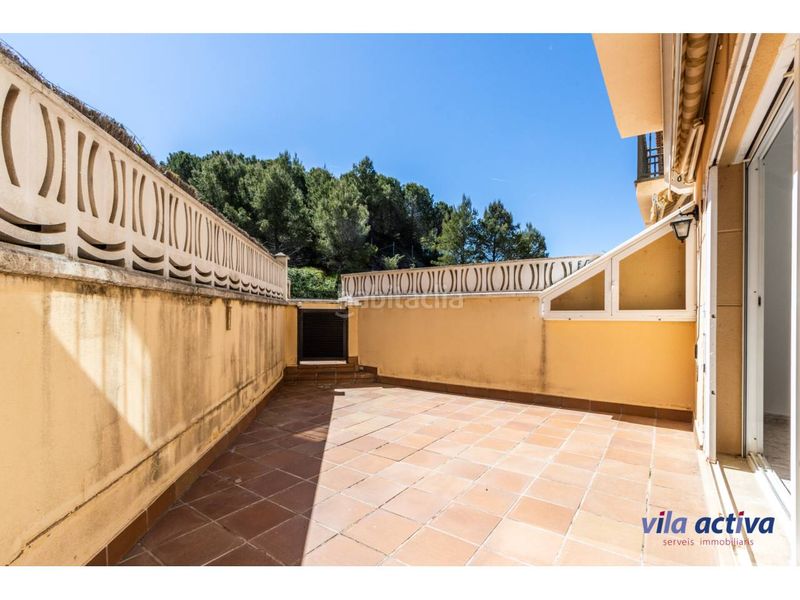 Foto 44109f70-1c27-453a-95df-8c1a359a7b2f. Casa con patio, garaje y piscina comunitaria en Viladecavalls