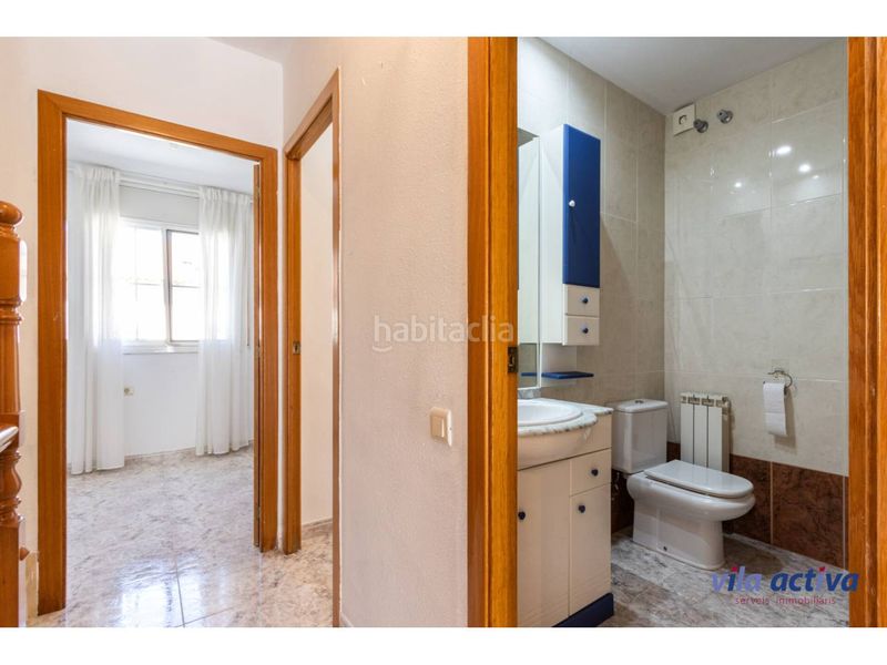 Foto 465e7e21-ddc2-4895-89d8-be548f2d9bb9. Casa con patio, garaje y piscina comunitaria en Viladecavalls