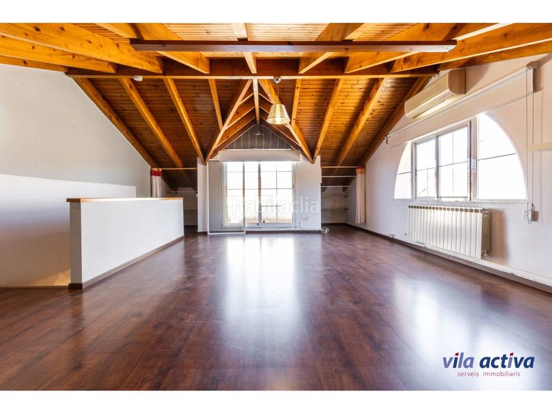 Foto 94faa5db-54c1-49f0-97a0-95e7fb21b0d3. Casa con patio, garaje y piscina comunitaria en Viladecavalls