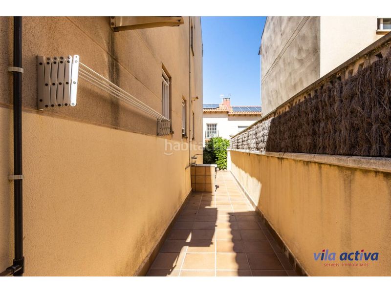 Foto a565cd79-4322-49e9-af9f-f7f3ce665f14. Casa con patio, garaje y piscina comunitaria en Viladecavalls