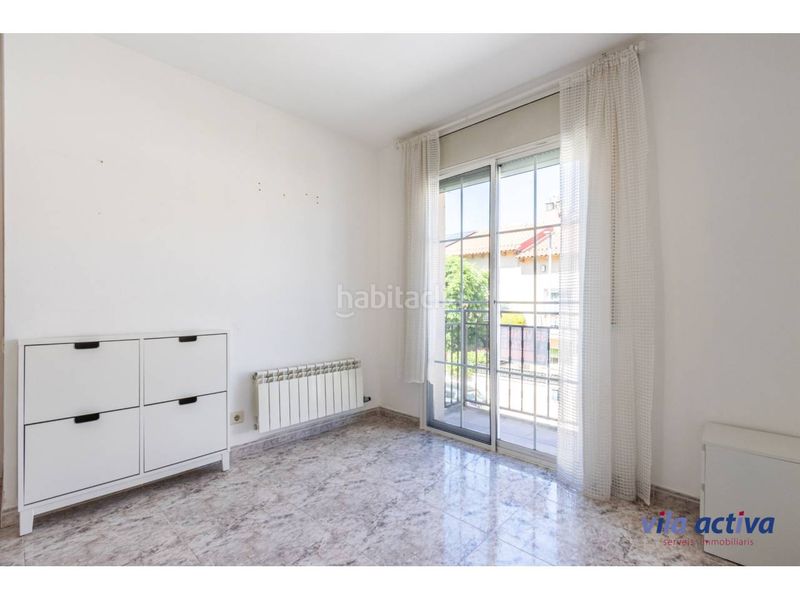 Foto d7c27bf1-db87-455b-bdb1-2ed2d61d7d2d. Casa con patio, garaje y piscina comunitaria en Viladecavalls