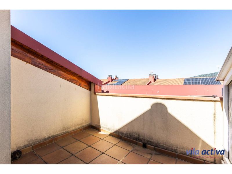 Foto e8b9c539-b9fd-41de-9e1e-4759529168e2. Casa con patio, garaje y piscina comunitaria en Viladecavalls