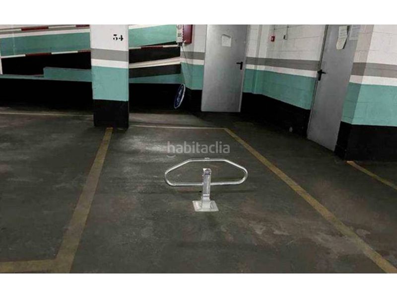 Foto c5980b43-d717-412f-a356-0309d00b7d0f. Aparcament cotxe a Ca n'Anglada Terrassa