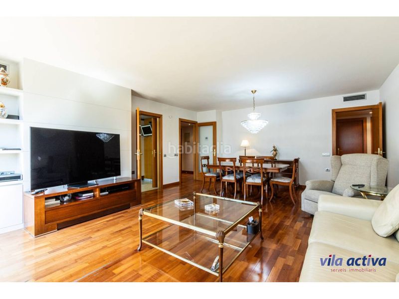 Foto ce733ab0-8ad6-48aa-819e-e069968ddf8d. Pis amb aparcament a Barri del Centre Terrassa