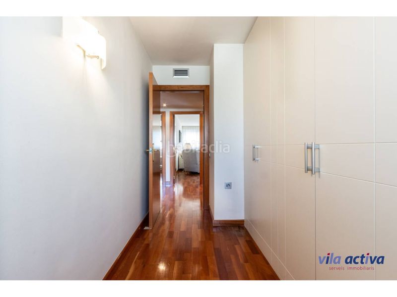 Foto ca86e318-e072-42ba-8c1d-fb02c5931fb9. Pis a Barri del Centre Terrassa
