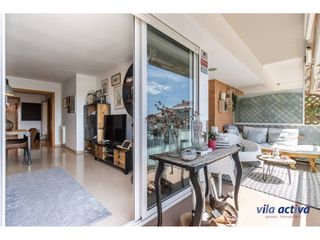 Pis  Carretera montcada. Con piscina comunitaria, espacio y confort