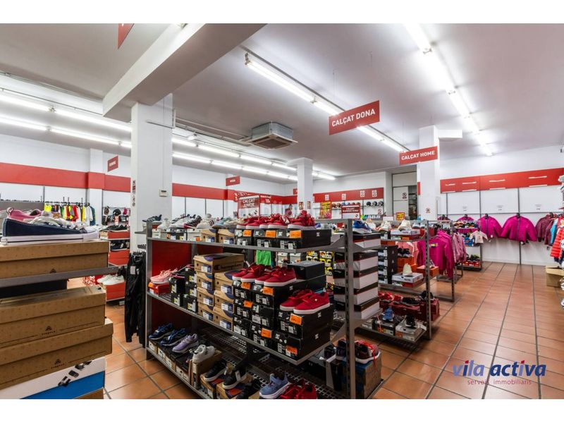 Foto 77a99d35-75d9-4722-a163-3608203e7634. Local comercial a Cementiri Vell Terrassa