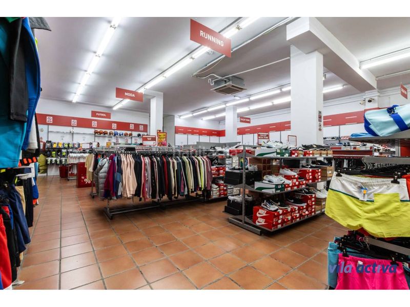 Foto 8d0f6dad-c1b0-4e14-a2d5-6745885ce23a. Local comercial a Cementiri Vell Terrassa