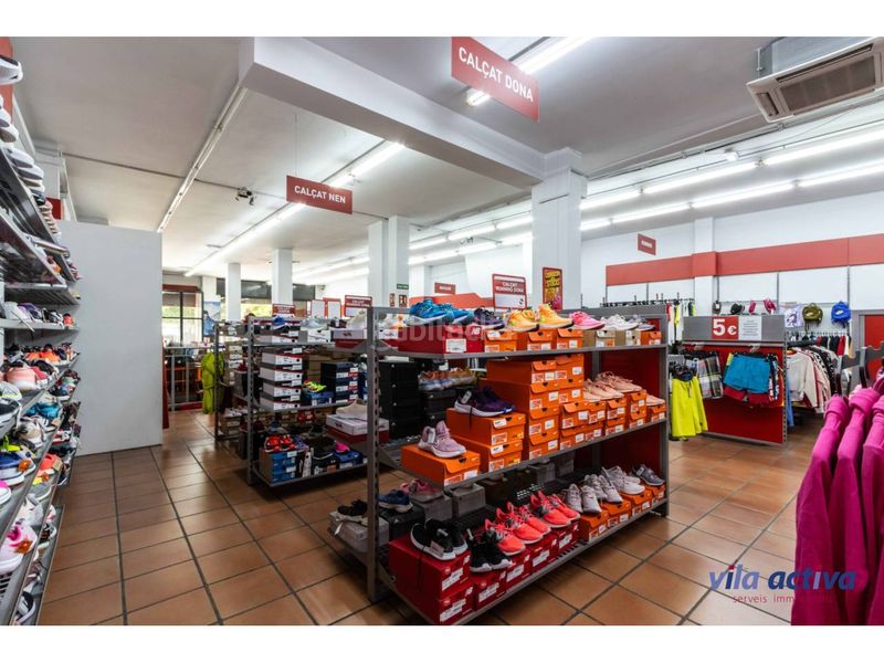 Foto 92fbe1a6-50a5-4d32-8a12-edfc82a6d03f. Local comercial a Cementiri Vell Terrassa