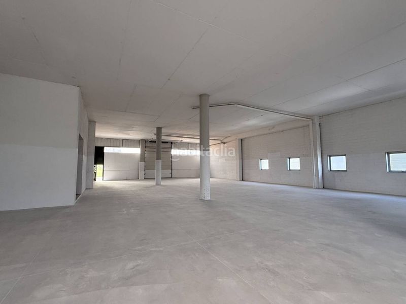 Foto 503b7110-abdd-4948-aa86-de8cb1d6391e. Rent industrial building in Can Parellada Terrassa