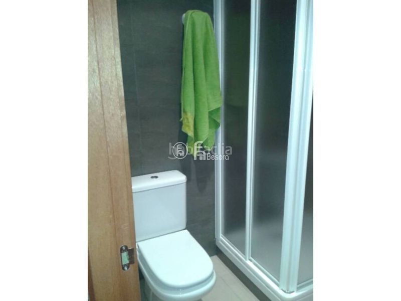 Foto 52f478ff-18d9-486b-a311-58c2b5e8e905. Rent duplex with heating parking in Centre Històric Lleida