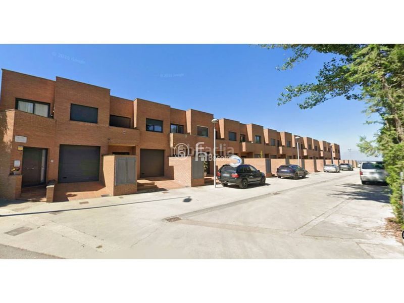 Foto b8f68d78-309c-4d67-99e6-21ab11aab216. Casa adossada amb calefacció aparcament a Poal (El)