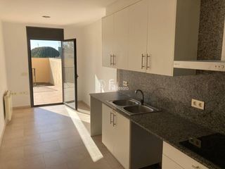 Semi detached house  Camino estació. Venta de townhouse en el poal