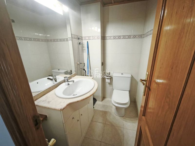 Foto 880fe045-0a64-4213-8c24-57a2e6a77488. Casa adossada amb calefacció aparcament a Benavent de Segrià