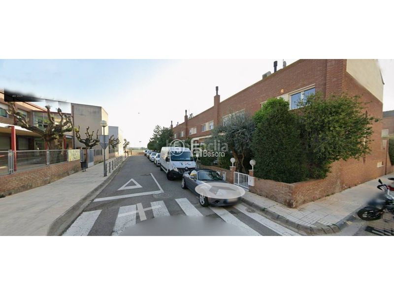 Foto d6dbc803-f661-4870-9d9f-d014a2ad1ea1. Casa adossada amb calefacció aparcament a Benavent de Segrià