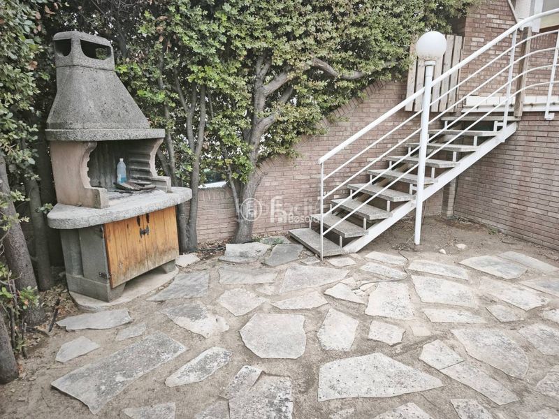 Foto db0fe97c-4d29-402e-9818-5c9d6751dacc. Casa adossada amb calefacció aparcament a Benavent de Segrià