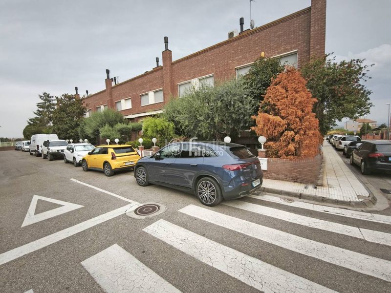 Foto f6b0e769-ed98-4232-ac20-4b890bf3868d. Casa adossada amb calefacció aparcament a Benavent de Segrià