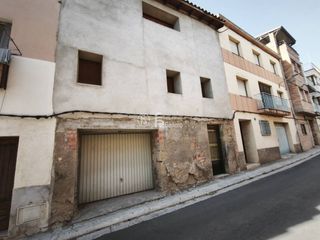 Maison à Térmens. Casa en venta en térmens, ideal para reformar y personalizar