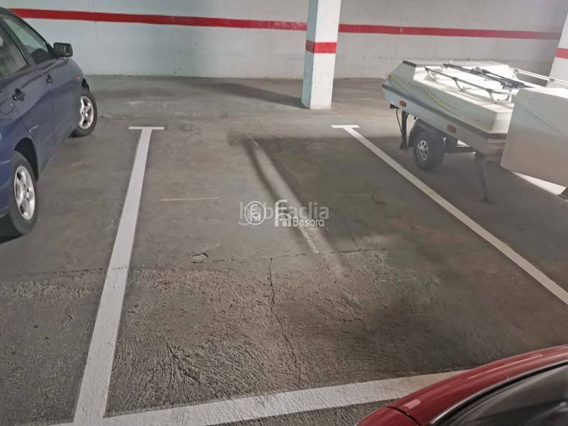 Foto c7c04e9f-f3ba-40b9-be29-7766c9beb4ce. Aparcament cotxe a La Bordeta Lleida