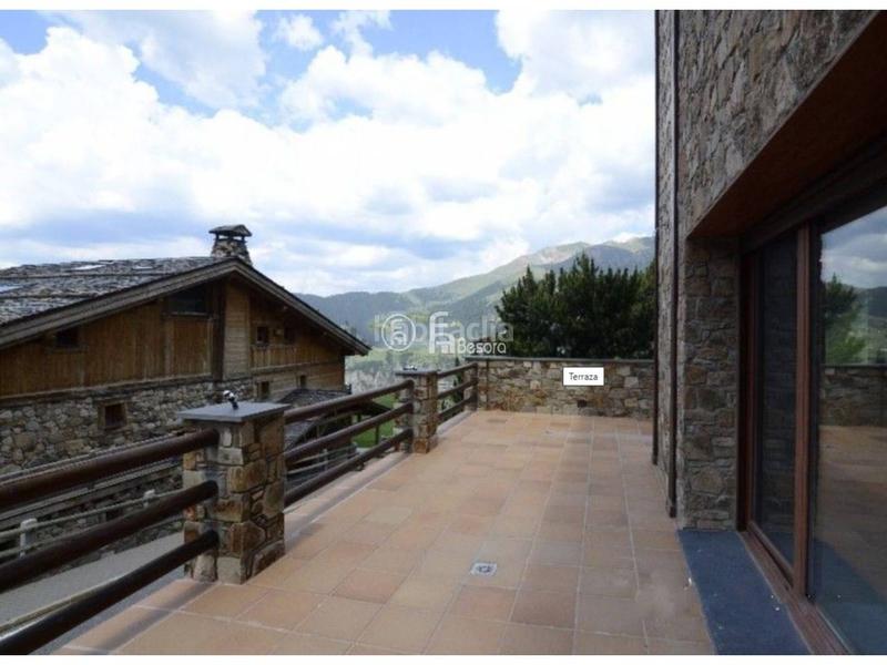 Foto e26fa494-acea-41b0-becb-7e93d24eb80a. Casa adossada amb calefacció aparcament a El Forn-Prats-Meritxell Canillo