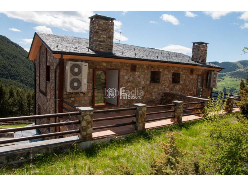 Foto 8bad0fa2-f035-4f5b-873d-e9368cb6d466. Casa adossada amb calefacció aparcament a El Forn-Prats-Meritxell Canillo