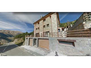 Casa adosada de 4 habitaciones en venta en El Forn, Canillo · 16 de 60
