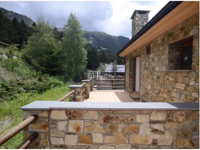 Foto dd368cdb-a815-4e61-b5fe-2126ae03f4a0. Reihenhaus mit heizung parking in El Forn-Prats-Meritxell Canillo