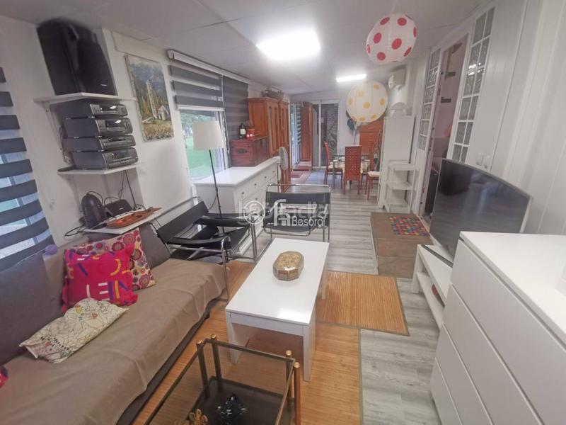 Foto fac5184d-6afa-4154-8344-1e3f420527c0. Chalet con riscaldamento parcheggio piscina in Ciutat Jardí Lleida