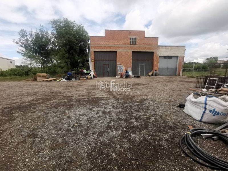 Foto a70908e8-3ae6-415c-b9e8-9625bc0f2f5d. Masia amb calefacció aparcament a Llívia Lleida