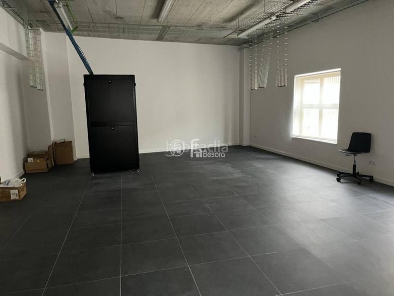 Foto 4e2ec489-b219-4c4f-9536-fe59ce720dbb. Alquiler local comercial alquiler de local comercial capital, eix comercial calle magdalena, posibilidad instalar salida de humos. en Lleida
