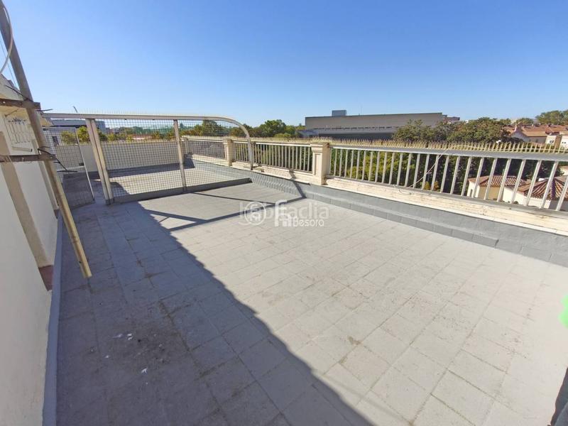 Foto 56002943-99c7-4794-a7ad-dc9713f5ce05. Casa bifamiliare con riscaldamento parcheggio in Joc de la Bola - Camps d'Esports Lleida