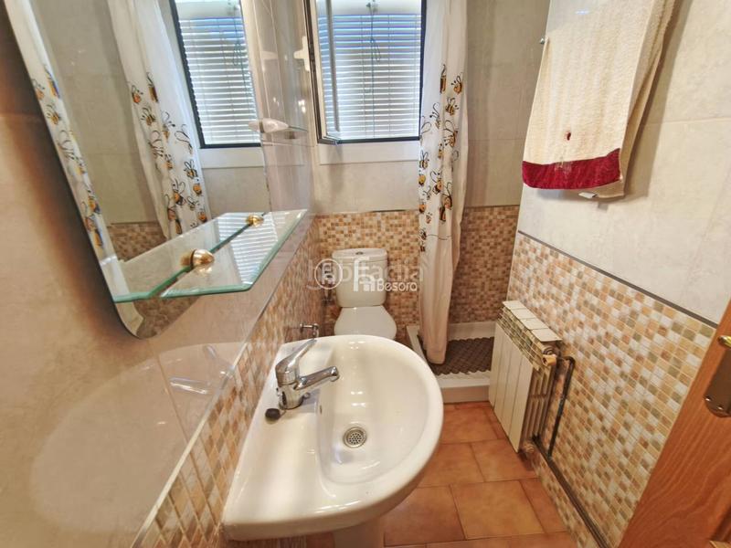 Foto 6388ddd5-0abd-45ec-ab20-22c8e8b88b5a. Casa bifamiliare con riscaldamento parcheggio in Joc de la Bola - Camps d'Esports Lleida