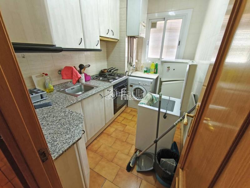 Foto 82125d68-d226-4dd1-b52c-b8ceffb43902. Casa bifamiliare con riscaldamento parcheggio in Joc de la Bola - Camps d'Esports Lleida