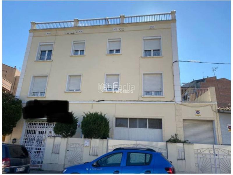 Foto e454fc09-0ac2-4ed6-8f59-d99a924e6bcf. Casa bifamiliare con riscaldamento parcheggio in Joc de la Bola - Camps d'Esports Lleida