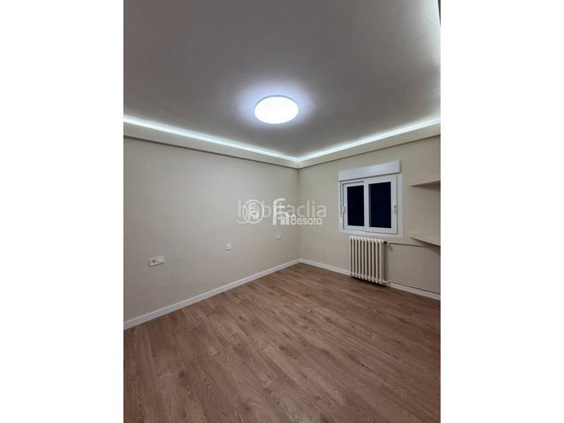 Foto 0e8cf0e4-aa40-4e3b-abac-9c42d3b5ca87. Flat with heating in Centre Històric Lleida