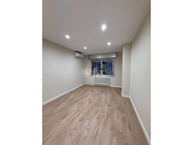 Foto 82c958dc-7742-47af-b742-c748e73740d5. Flat with heating in Centre Històric Lleida