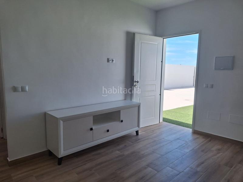 Foto f9b0a2b0-1475-4570-8899-edce3c9fa828. Alquiler casa  con piscina sin estrenar en La Atunara-Periáñez Línea de la Concepción (La)