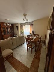 Location Appartement  Munoz molleda. Centro  se alquila piso