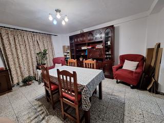 Etagenwohnung  Calle isabel la católica 24. Centro - se vende piso