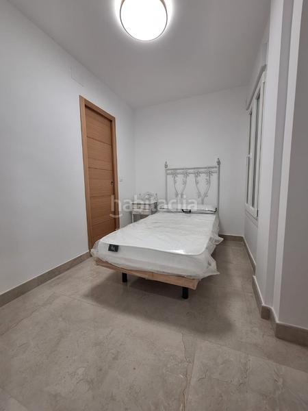 Foto 06ea6387-4469-4523-82da-73a9f83e1cf9. Lloguer pis amb aparcament a Centro-San Felipe-Huerta Fava Línea de la Concepción (La)