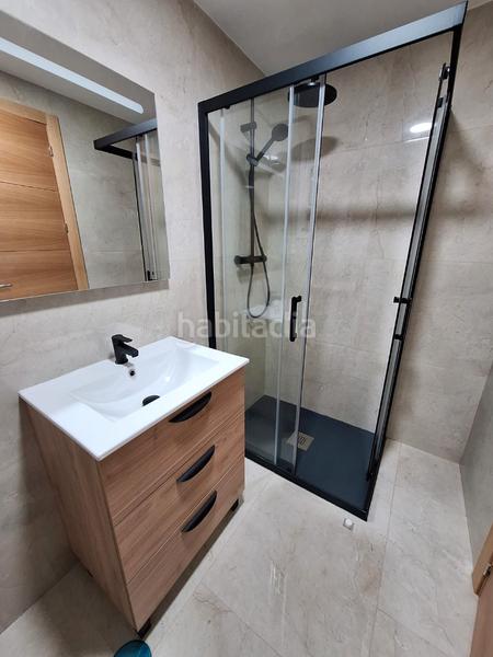 Foto 98b51378-7198-4586-b661-efb30c5d8675. Lloguer pis amb aparcament a Centro-San Felipe-Huerta Fava Línea de la Concepción (La)