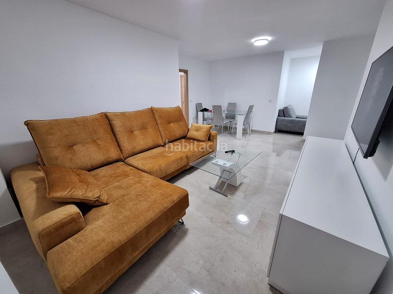 Foto b61d60e9-b0f7-4f39-9803-22556fb1e72e. Lloguer pis amb aparcament a Centro-San Felipe-Huerta Fava Línea de la Concepción (La)