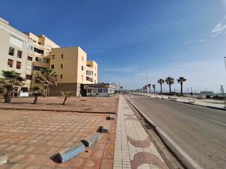 Pis en Calle claudio coello 36. Primera linea de playa de  levante - se vende