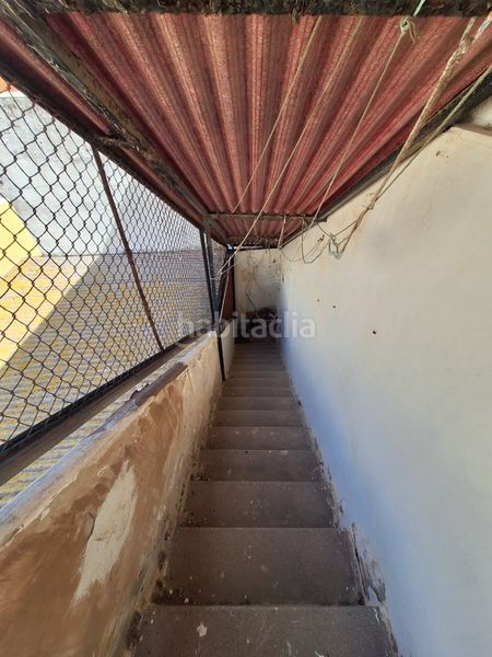 Foto a0336188-9b06-4815-ac34-253c0aa70b34. Edifici a calle san josé 8 a Santa Bárbara-Ciudad Deportiva Línea de la Concepción (La)