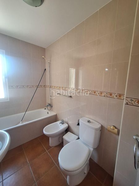 Foto 4c383d6d-d182-4b55-a523-2e243f8c9085. Casa adossada a carretera San Roque 81 a Puente Mayorga-Campamento San Roque