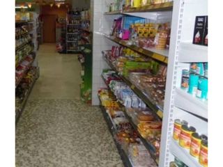 Local Comercial en La Carihuela - Los Nidos. Local comercial  en venta en torremolino 675.000 alquilado.