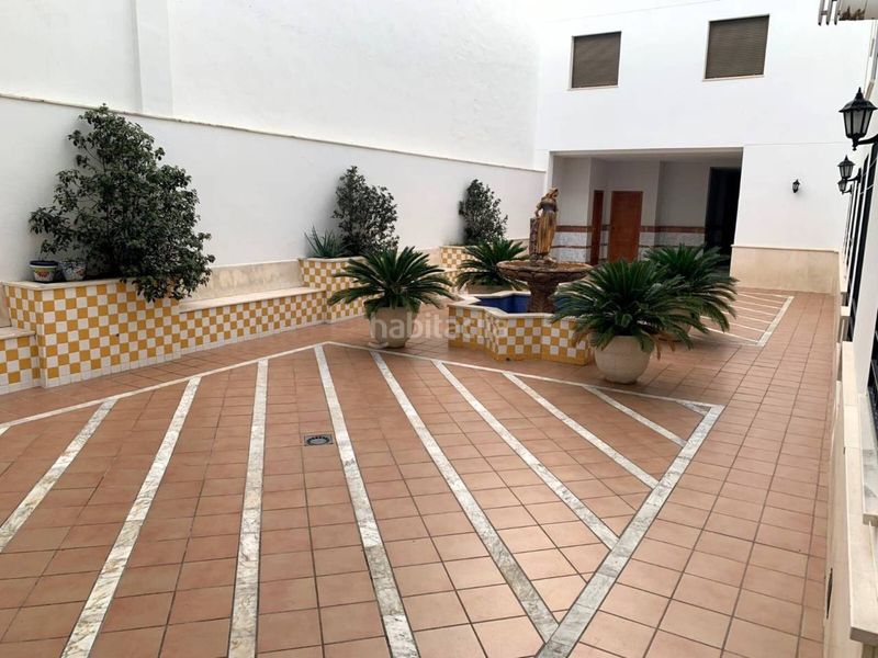 Foto 16c6652f-89e1-47e4-b755-3766b275a400. Piso  en venta en Centro Lucena
